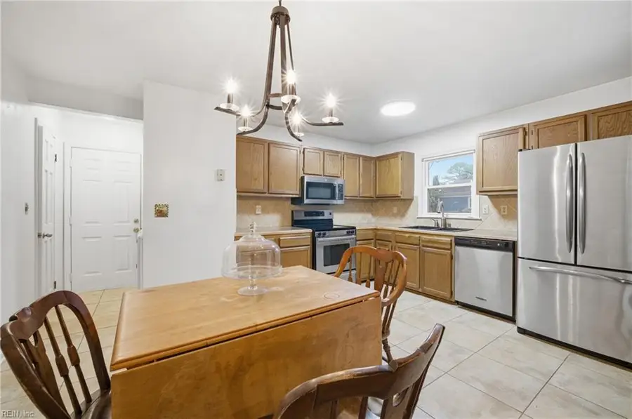 2425 Hood Drive, Virginia Beach, VA 23454 - Image #3