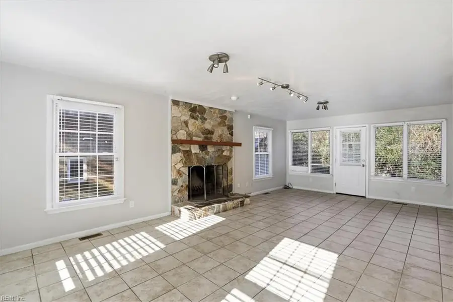 5704 Rossburn Court, Virginia Beach, VA 23455 - Image #3