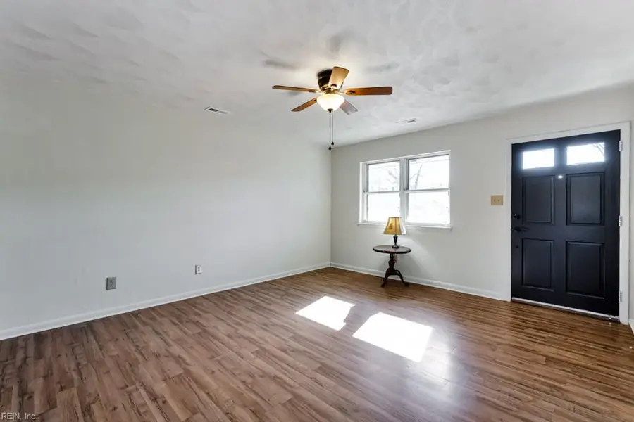 3332 Lakecrest Road, Virginia Beach, VA 23452 - Image #3