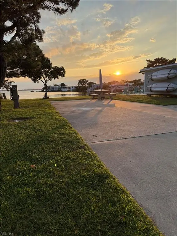 3665 Sandpiper Road, Virginia Beach, VA 23456