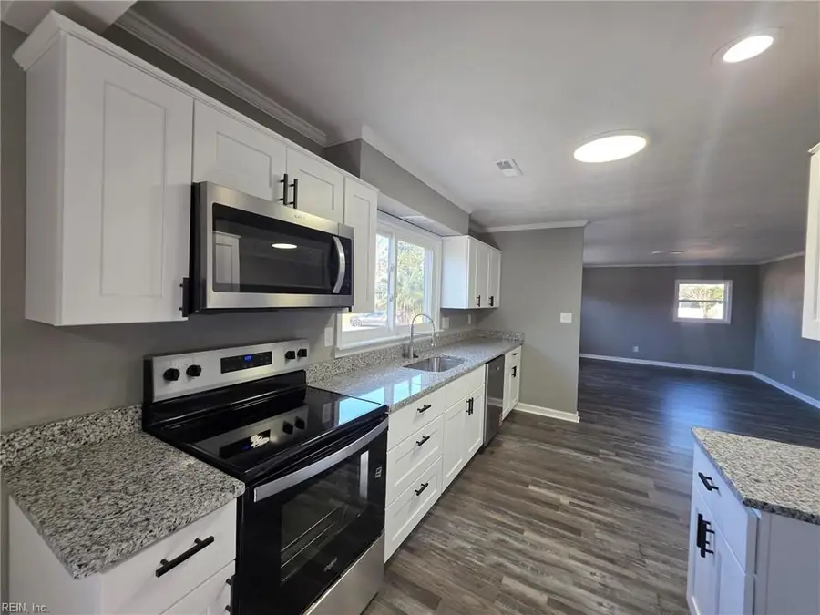 4701 Deerfield Lane, Virginia Beach, VA 23455 - Image #3