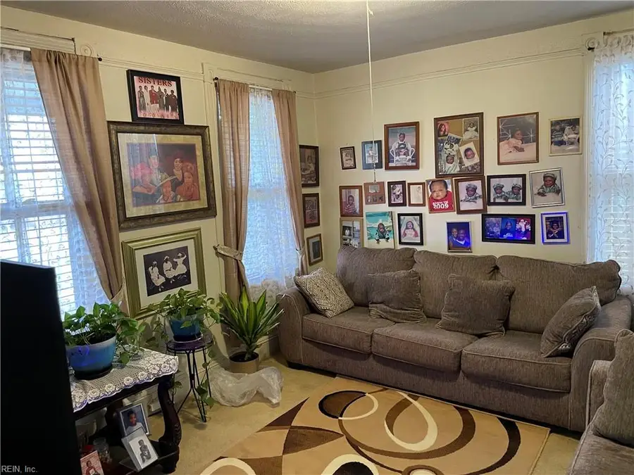 323 Poplar Avenue, Newport News, VA 23607 - Image #3