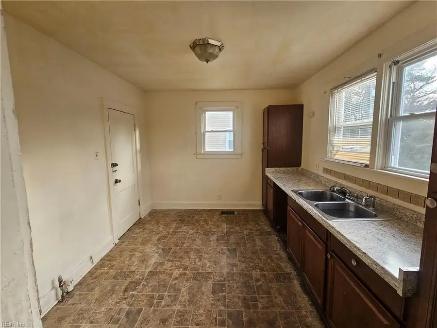 6324 Alexander Street, Norfolk, VA 23513 - Image #2