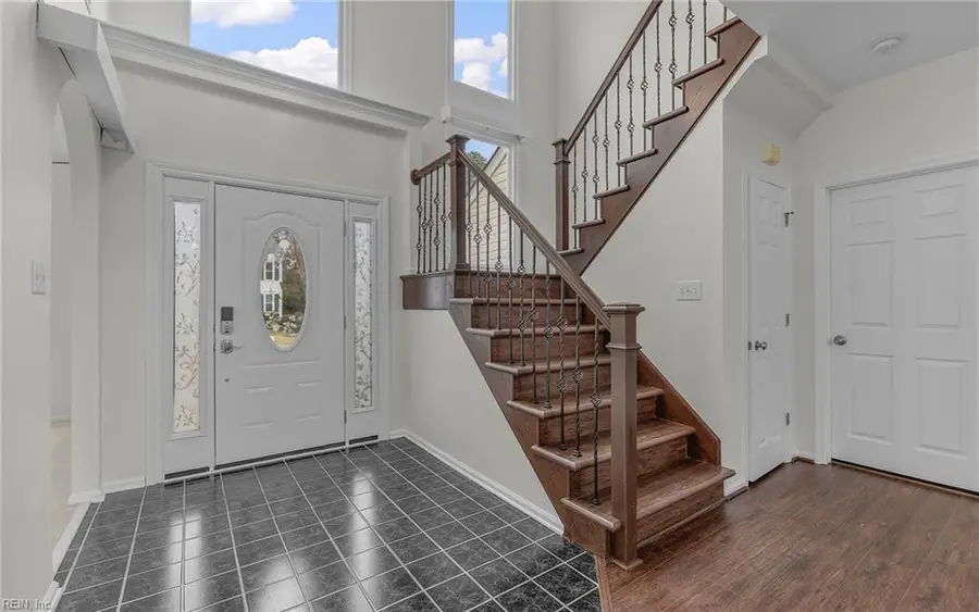 303 Sherwood Forest Road, Chesapeake, VA 23322 - Image #2