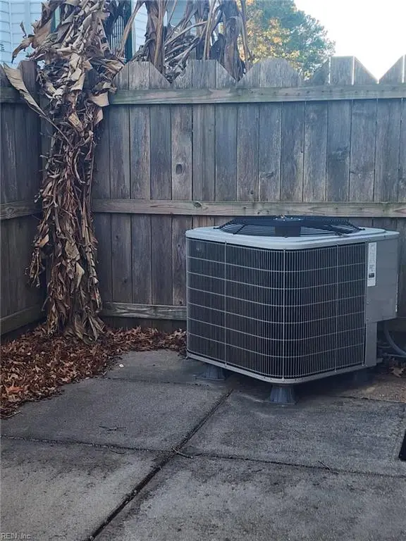 1513 Stonemoss Court, Virginia Beach, VA 23462 - Image #3