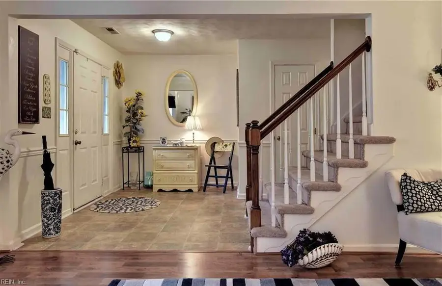 810 Westgate Court, Newport News, VA 23602 - Image #2