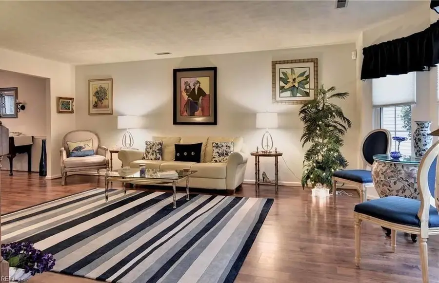 810 Westgate Court, Newport News, VA 23602 - Image #3