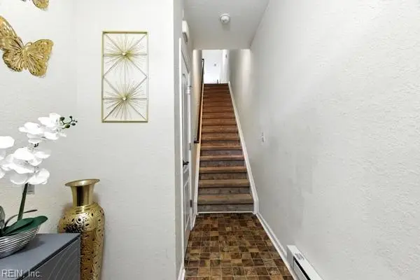 329 Fountain Way, Hampton, VA 23666 - #3