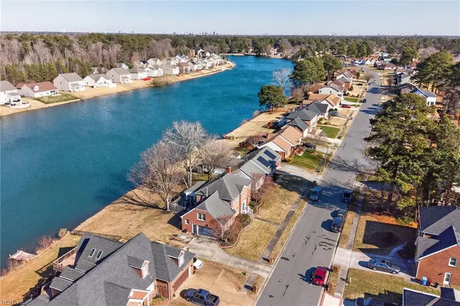 4108 Lakeview Drive, Chesapeake, VA 23323 - Image #2