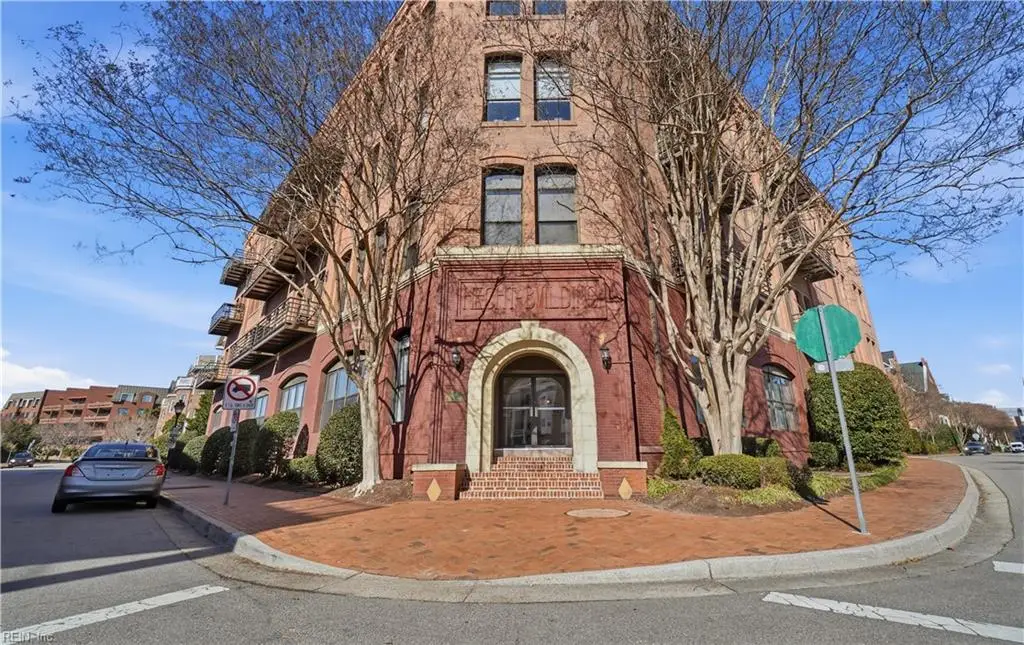 230 W Tazewell Street #209, Norfolk, VA 23510 - Image #1