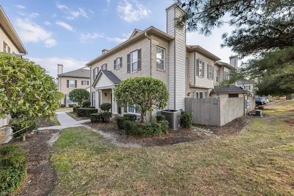 2044 Smallbrooke Court, Virginia Beach, VA 23454