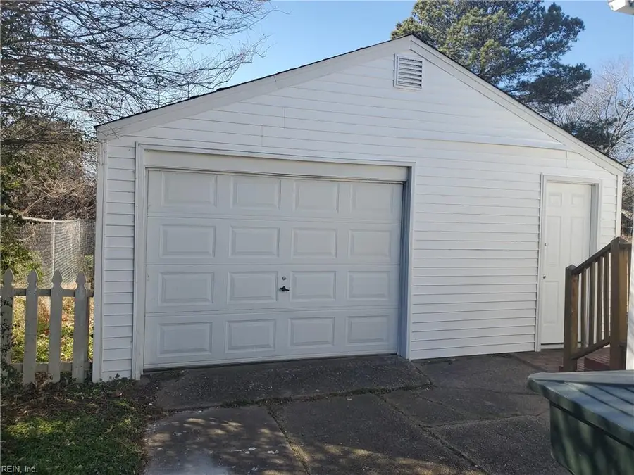 307 Dover Road, Hampton, VA 23666 - Image #3