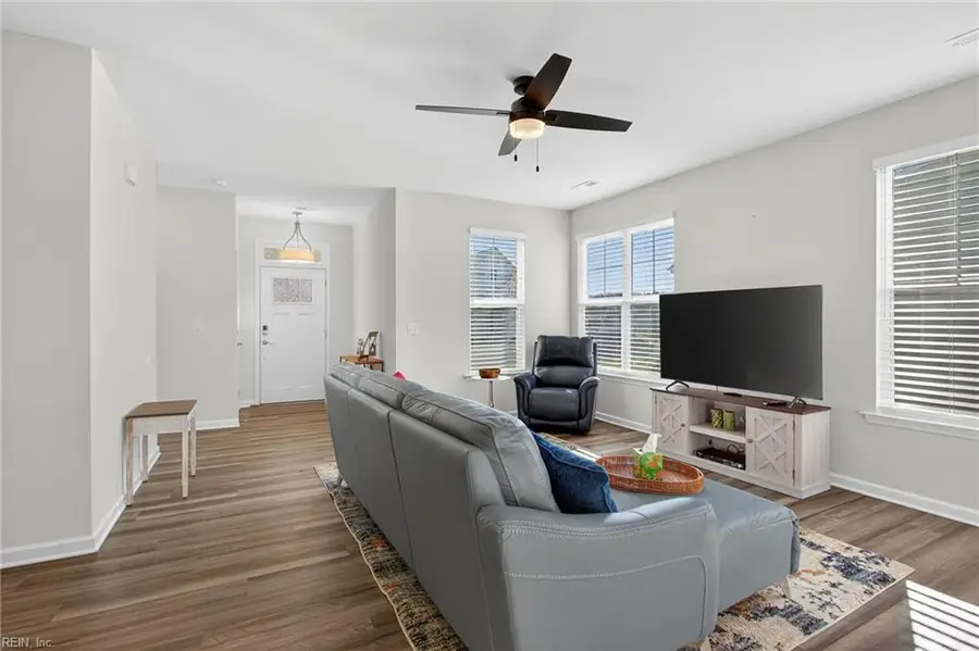 105 Cathedral Street, Smithfield, VA 23430 - #3