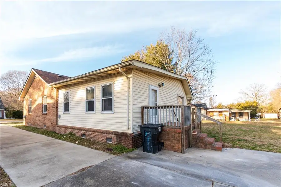 308 Charles Street, Elizabeth City, NC 27909 - #2