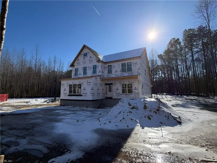 27 East West Parkway, Gloucester, VA 23061 - #2