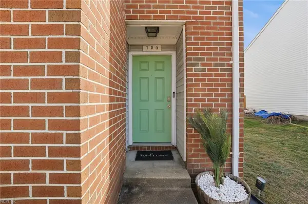 750 Glenshire Drive, Virginia Beach, VA 23462