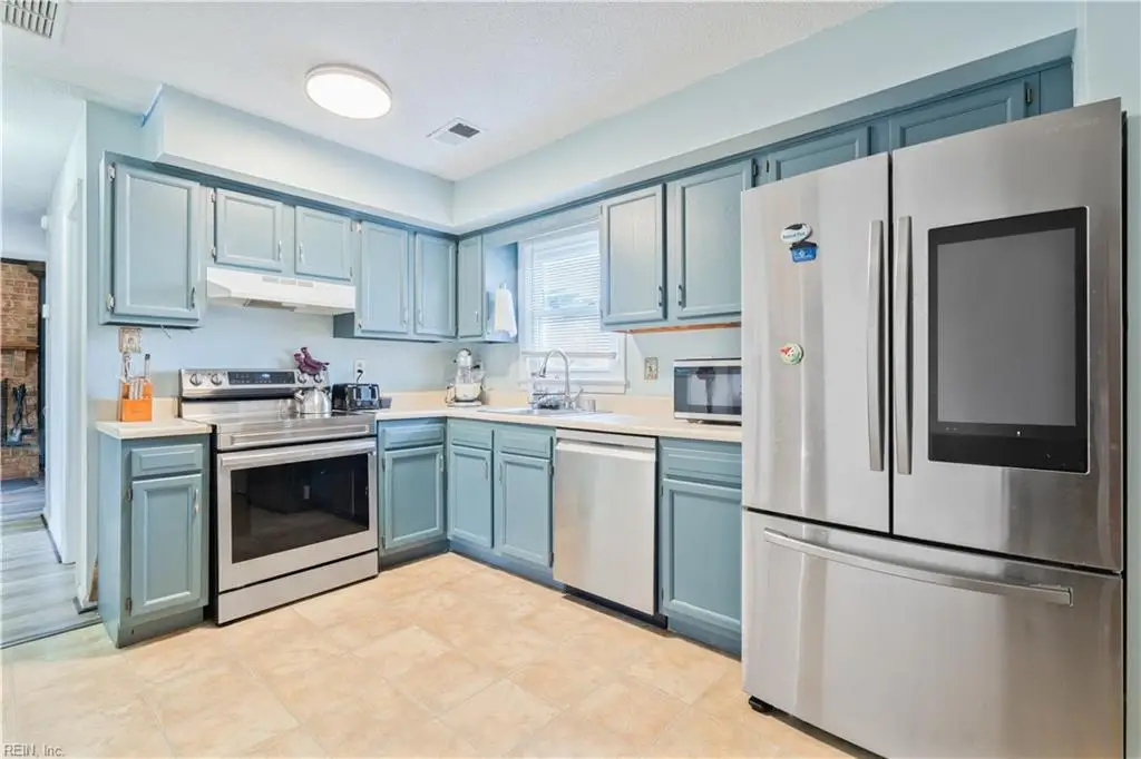 5876 Beechwalk Drive, Virginia Beach, VA 23464 - Image #1