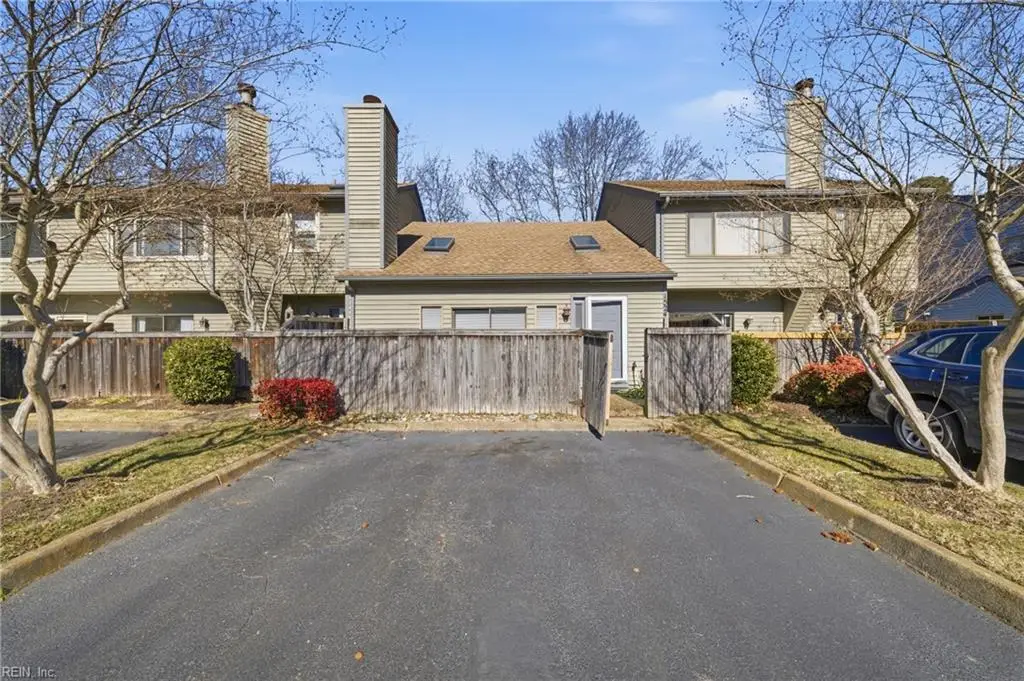 1524 Colonnade Drive, Virginia Beach, VA 23451 - Image #1