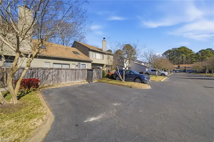 1524 Colonnade Drive, Virginia Beach, VA 23451 - Image #2