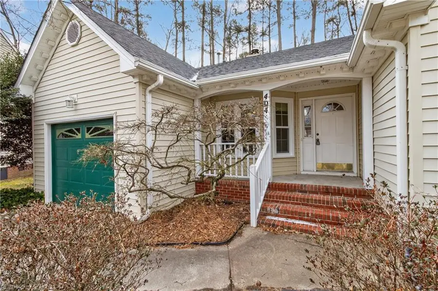 404 Dahoon Court, Chesapeake, VA 23320 - Image #2