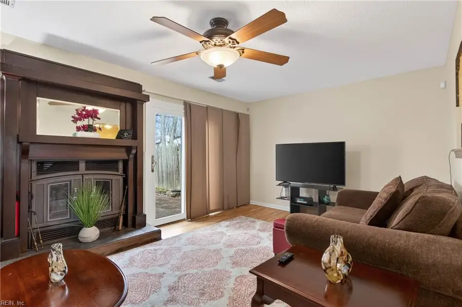 4 Covenant Court, Hampton, VA 23666 - #2