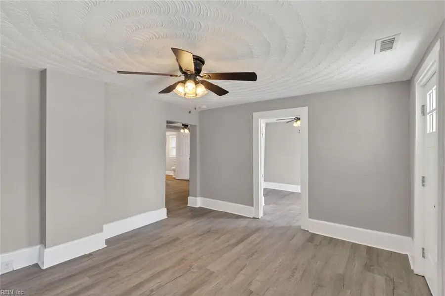 318 Hunter Street, Suffolk, VA 23434 - #3