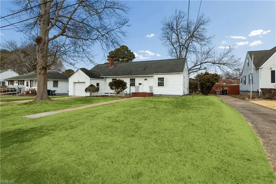 121 Cambridge Place, Hampton, VA 23669 - #2