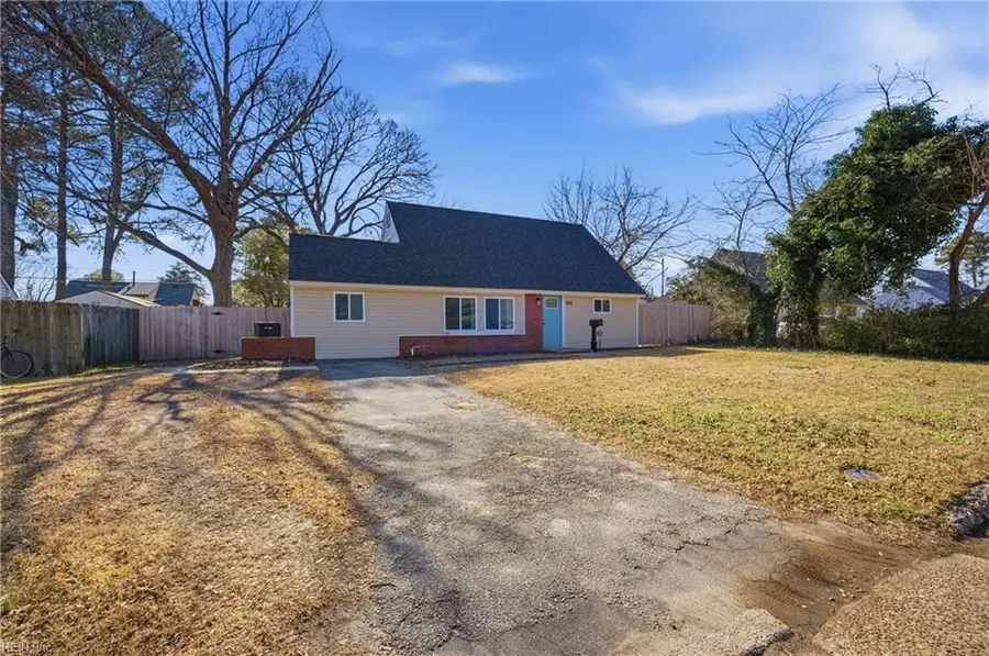 1821 S Lakeland Drive, Norfolk, VA 23518 - #2