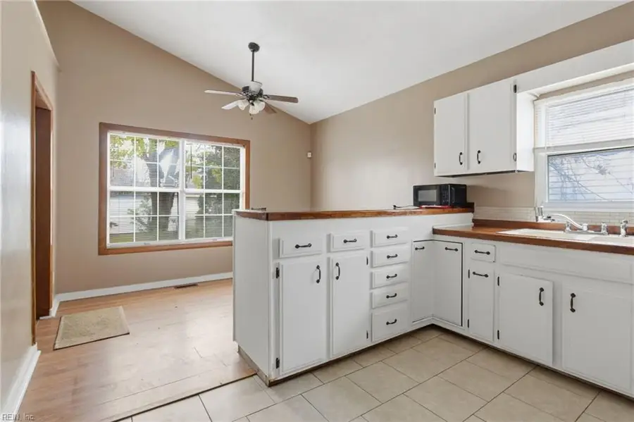 7 Central Street, Hampton, VA 23663 - #2