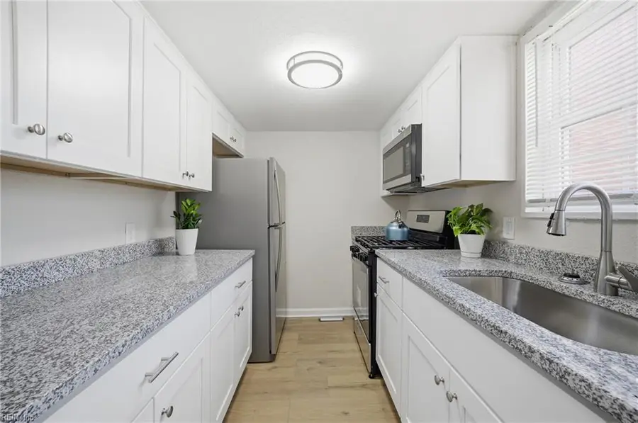 6442 Wellington Street, Norfolk, VA 23513 - #3
