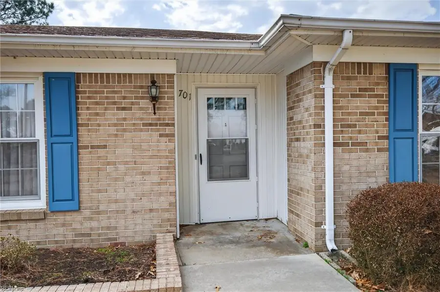 701 Earl Of Chesterfield Court, Virginia Beach, VA 23454 - #3