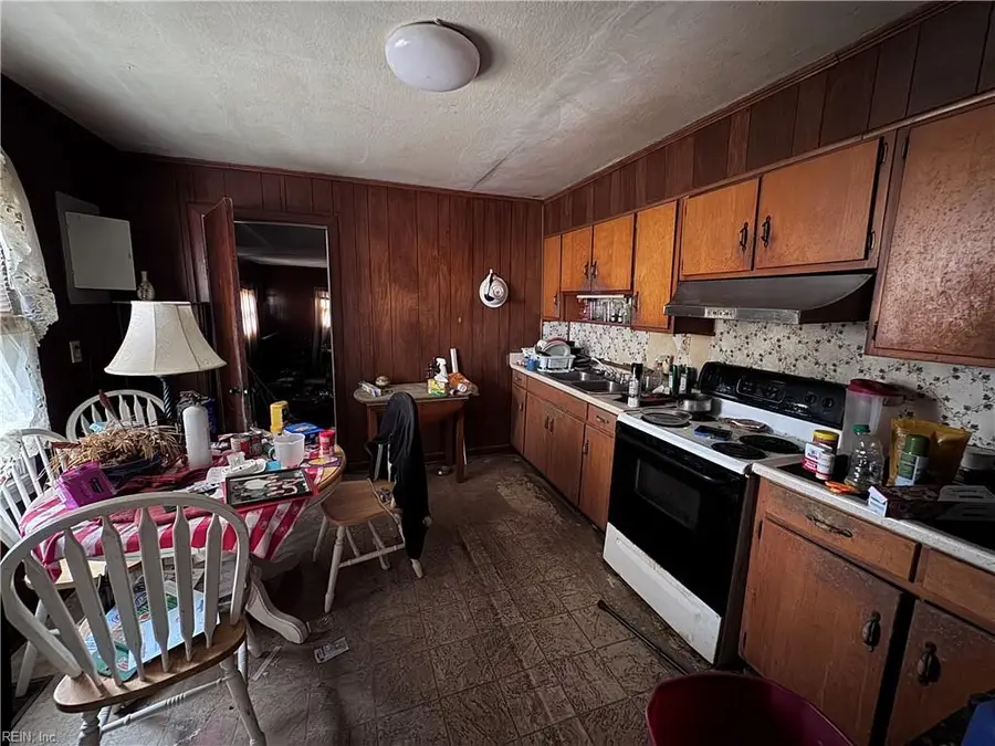 4 May Street, Portsmouth, VA 23702 - #2