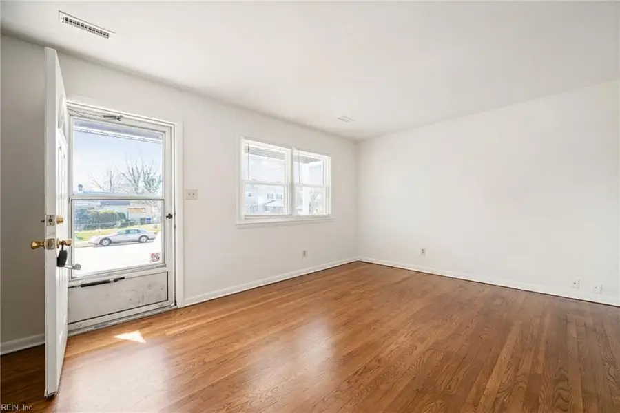 56 Poplar Avenue, Newport News, VA 23607 - #3