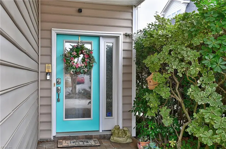 5512 Holly Road, Virginia Beach, VA 23451 - #3