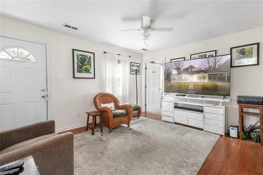 29 Scotland Road, Hampton, VA 23663 - #3