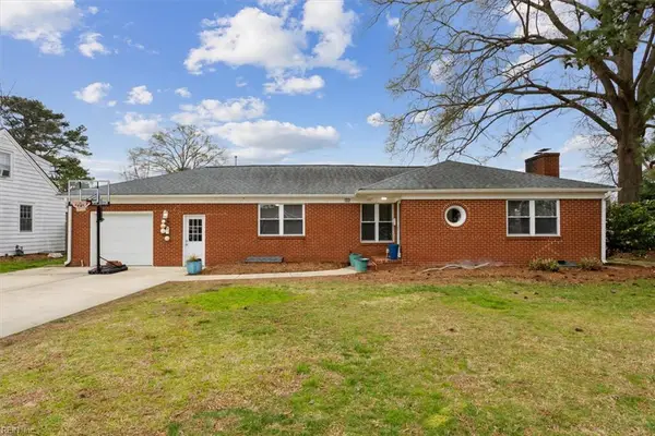 122 Chichester Avenue, Hampton, VA 23669