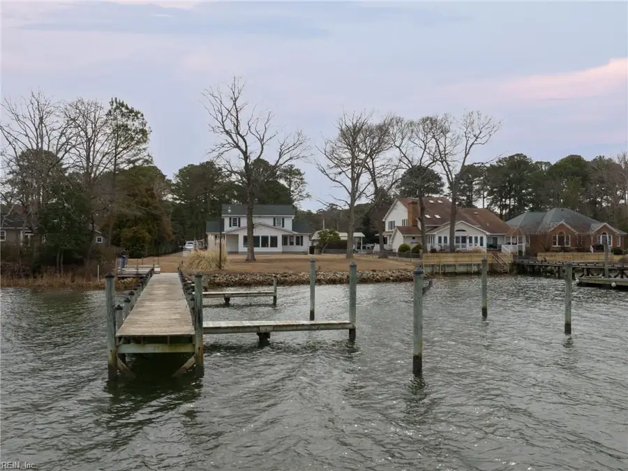 8407 Oyster Cove Road, Hayes, VA 23072 - #3