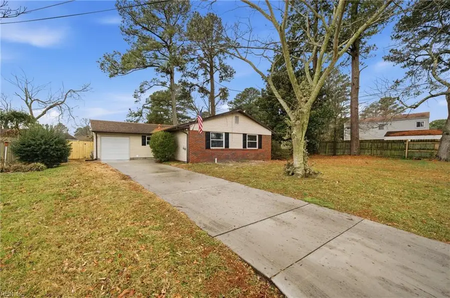 233 Colonel Circle, Virginia Beach, VA 23452 - #2