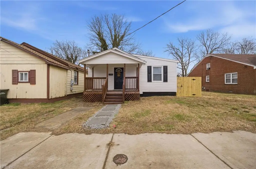 226 N 4th Street, Suffolk, VA 23434 - #1