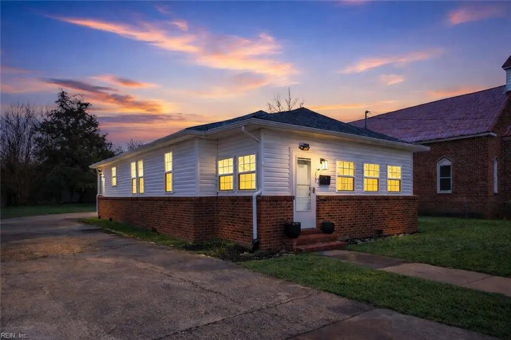 222 Division Street N, Suffolk, VA 23434 - #1