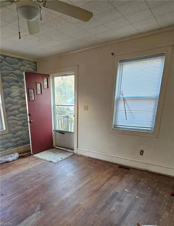 2 Boeing Avenue, Hampton, VA 23669 - #2