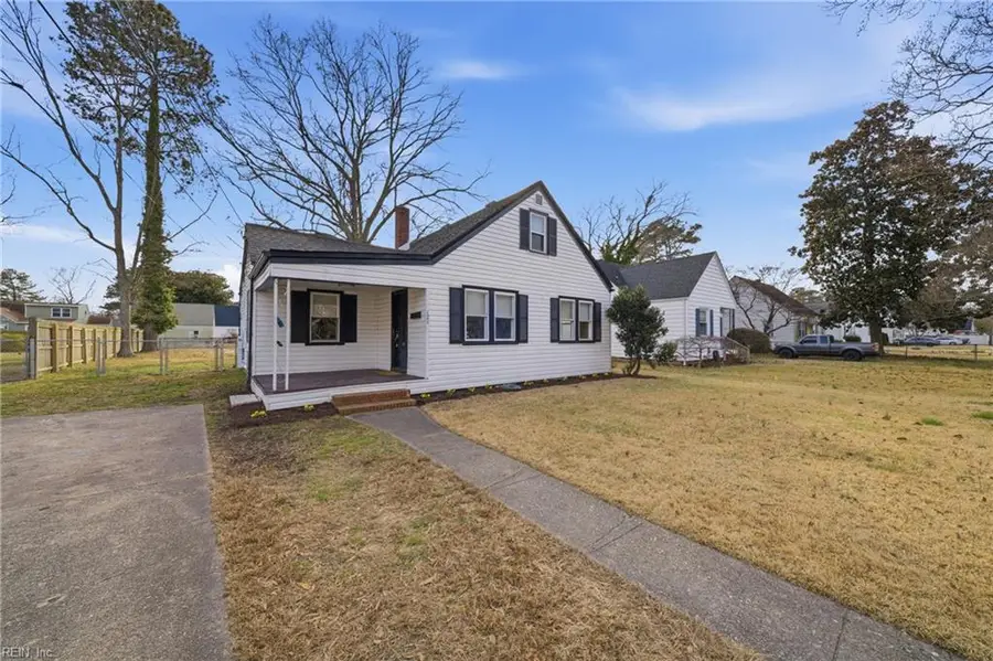 121 E Chester Street, Norfolk, VA 23503 - #2