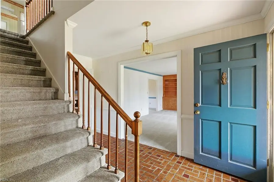 11 Cherbourg Drive, Newport News, VA 23606 - #2