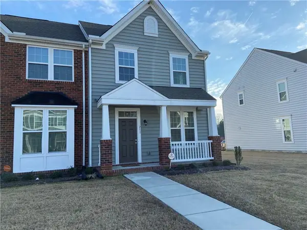 211 Goldenstar Lane, Portsmouth, VA 23701