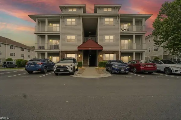 924 Southmoor Drive #204, Virginia Beach, VA 23455