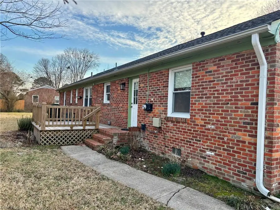 526 Spinnaker Road, Newport News, VA 23602 - #3