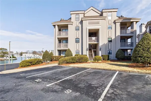 423 Harbour Point #304, Virginia Beach, VA 23451