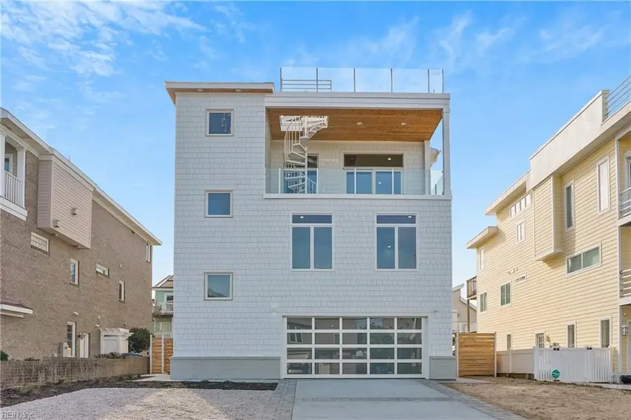 647 S Atlantic Avenue, Virginia Beach, VA 23451 - #3