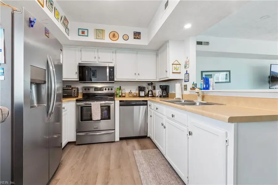 9 Cantamar Court, Hampton, VA 23664 - #3