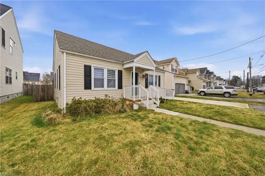 122 Grant Street, Chesapeake, VA 23320 - #2